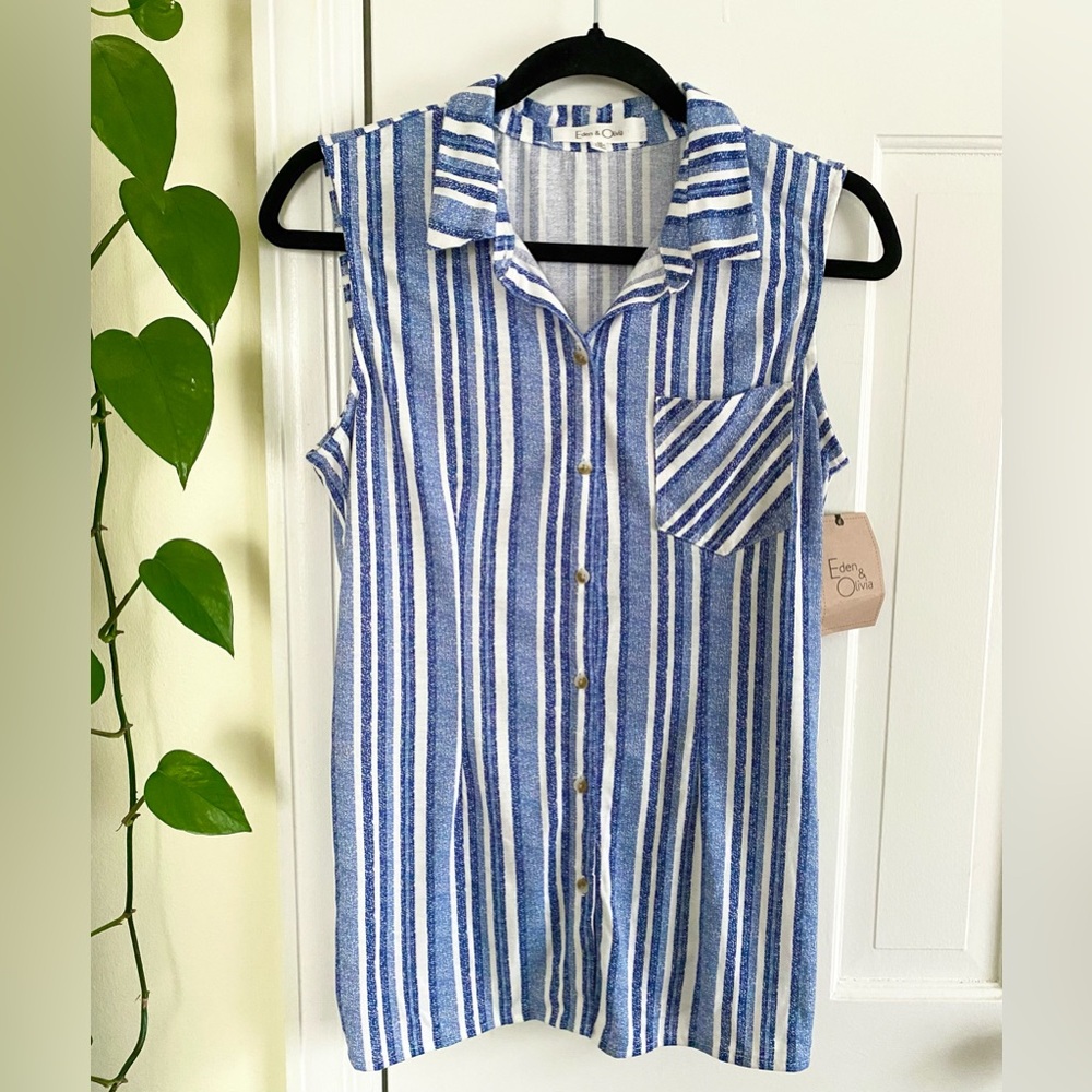 NWT Eden & Olivia Twist Back Button Down Top, Women’s Size Medium, Blue White